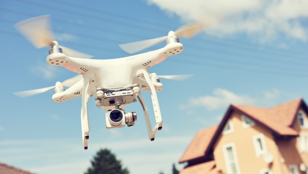 Ausgangssperren werden in einigen Staaten durch Drohnen überwacht